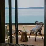 Villa Bloomhill Escape *