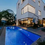 Bloomhill Escape * Trogir