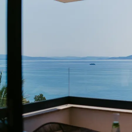 Villa Bloomhill Escape