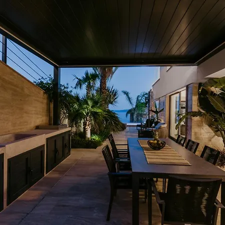 Bloomhill Escape Villa Traù