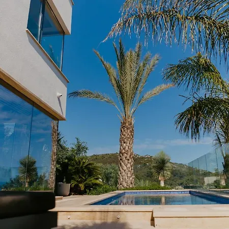 Bloomhill Escape Villa *