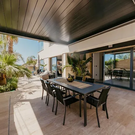 Bloomhill Escape * Traù