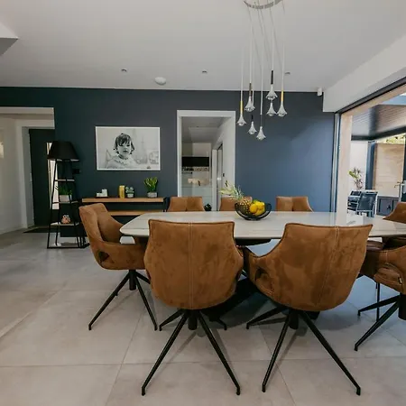 Bloomhill Escape Trogir