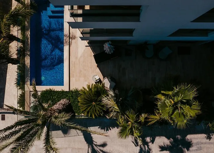 Bloomhill Escape Vila